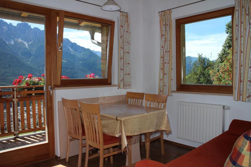 Pircherhof San Candido Room photo